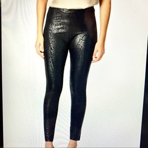 Hue python print black stretch denim leggings XS